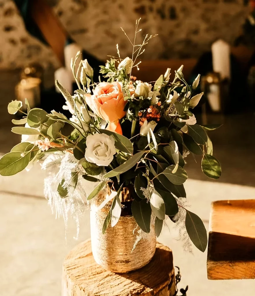 Vase doré à louer