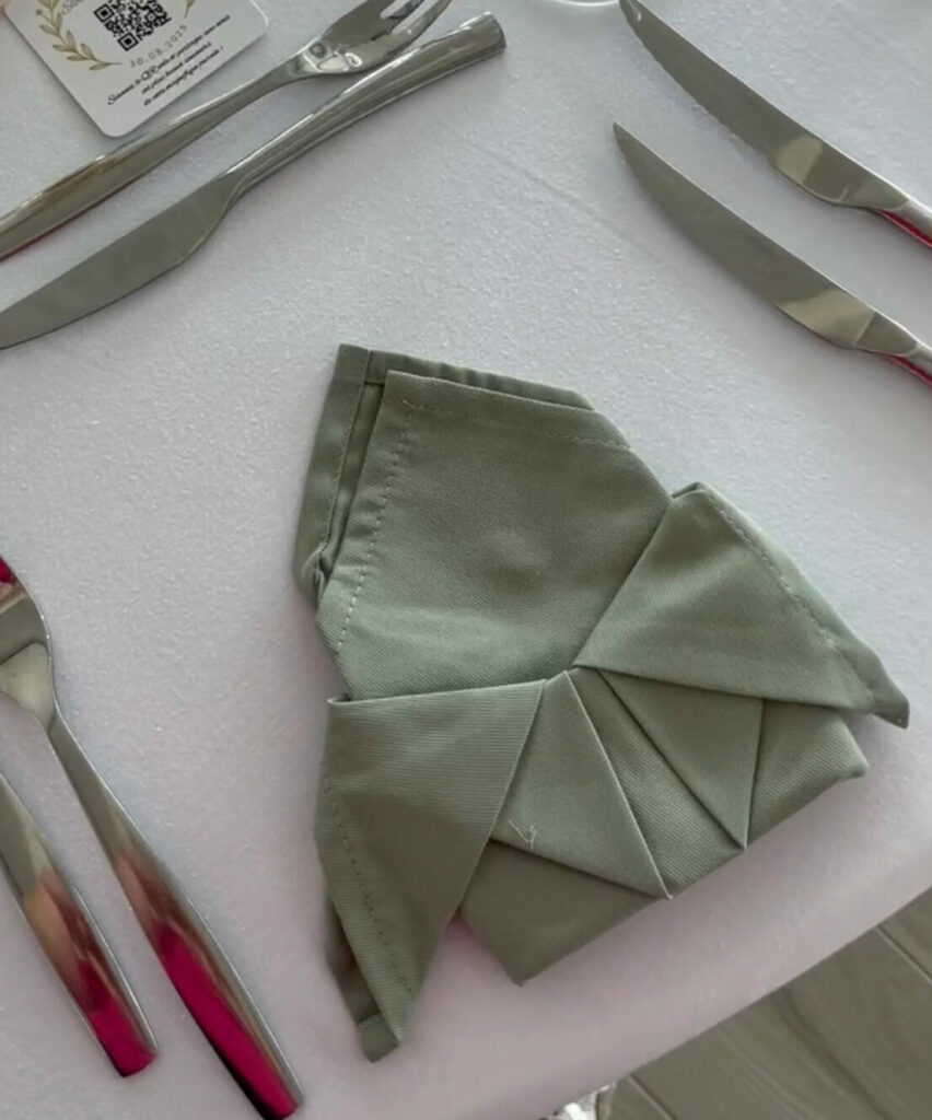 Location serviette vert sauge pour votre mariage en Vendée