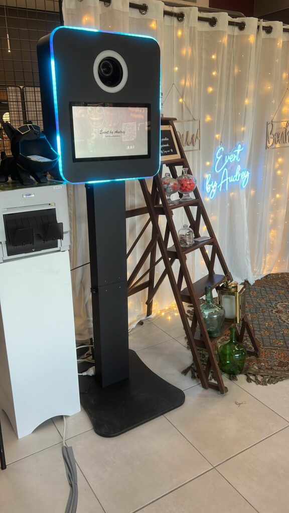 Location photobooth, photomaton en Vendée pour vos évènements privés et professionnels